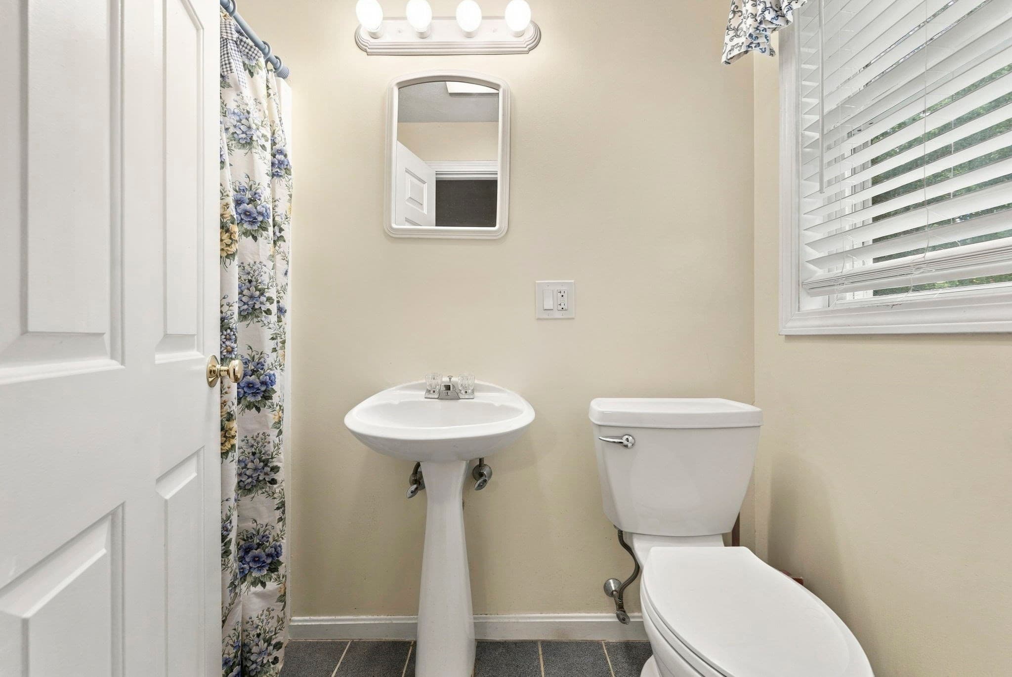 Single Family Residence at 36 Washington Ave, Lynn MA 01905, Lynn, photo 16 of 34
