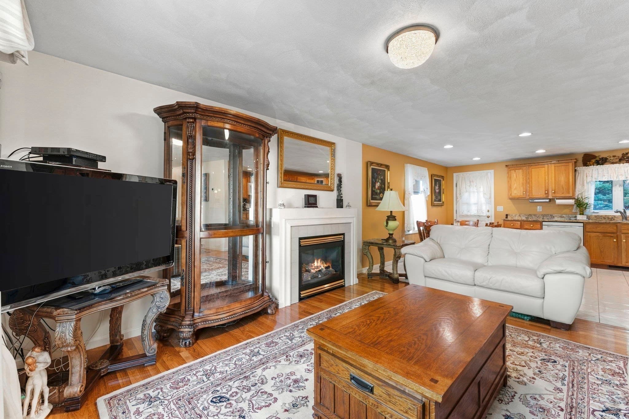 Single Family Residence at 36 Washington Ave, Lynn MA 01905, Lynn, photo 4 of 34