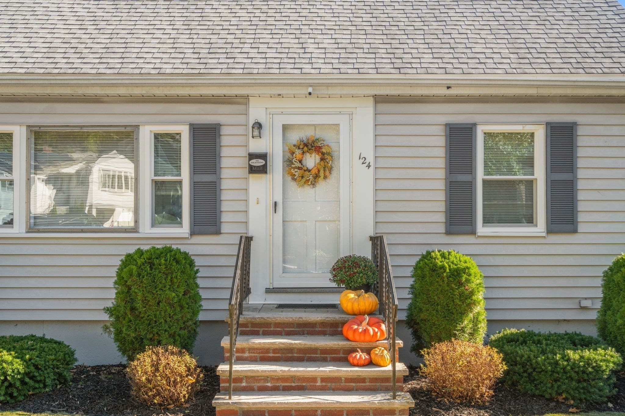 Single Family Residence at 124 Windham Rd, Boston MA 02136, Boston, photo 3 of 40