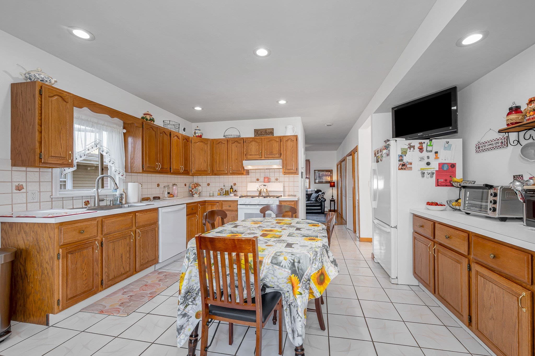 Single Family Residence at 5 Grover St, Revere MA 02151, Revere, photo 3 of 33