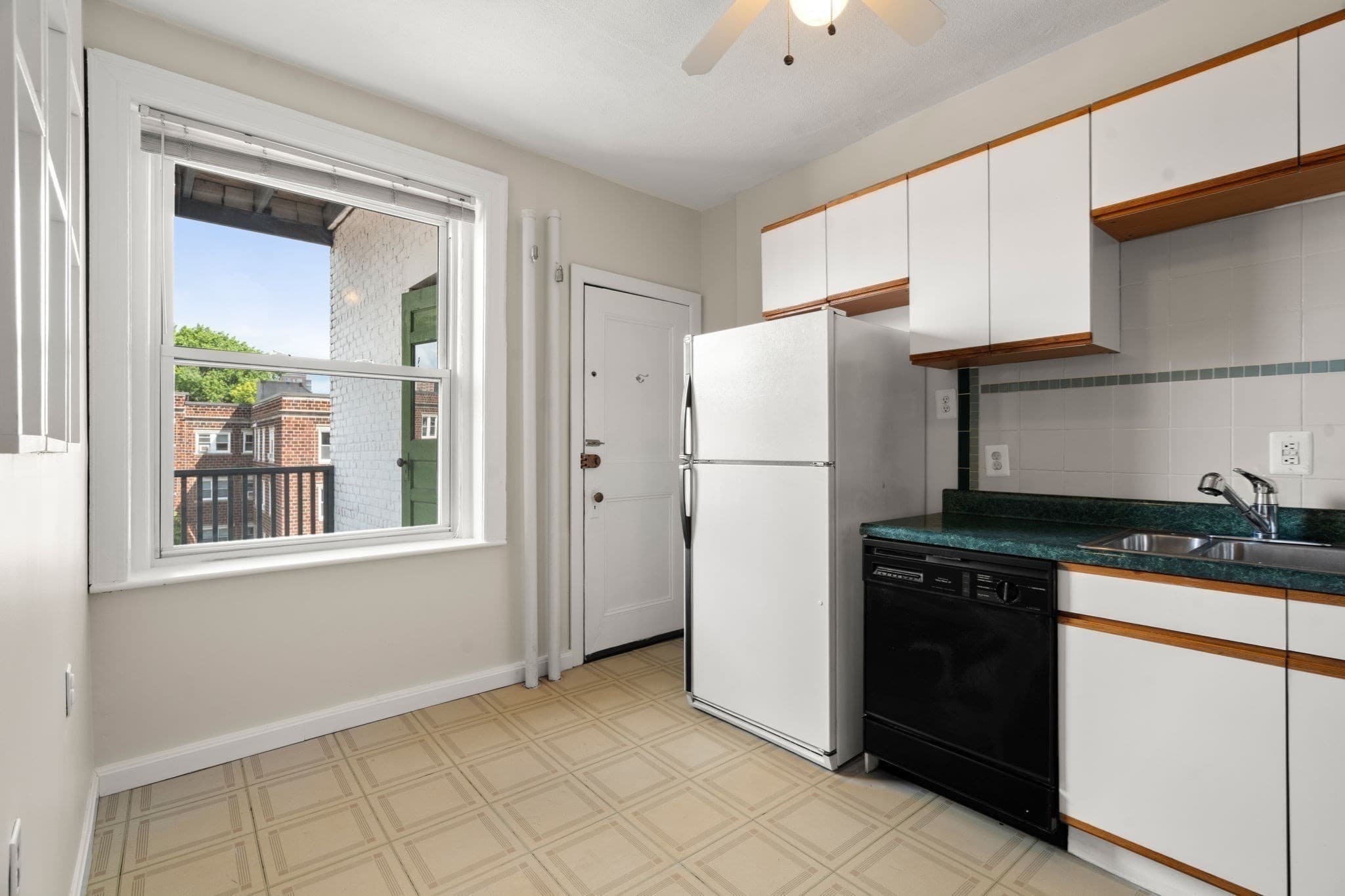 Condominium at 61 Thatcher St # 5A, Brookline MA 02446, Brookline, photo 7 of 15