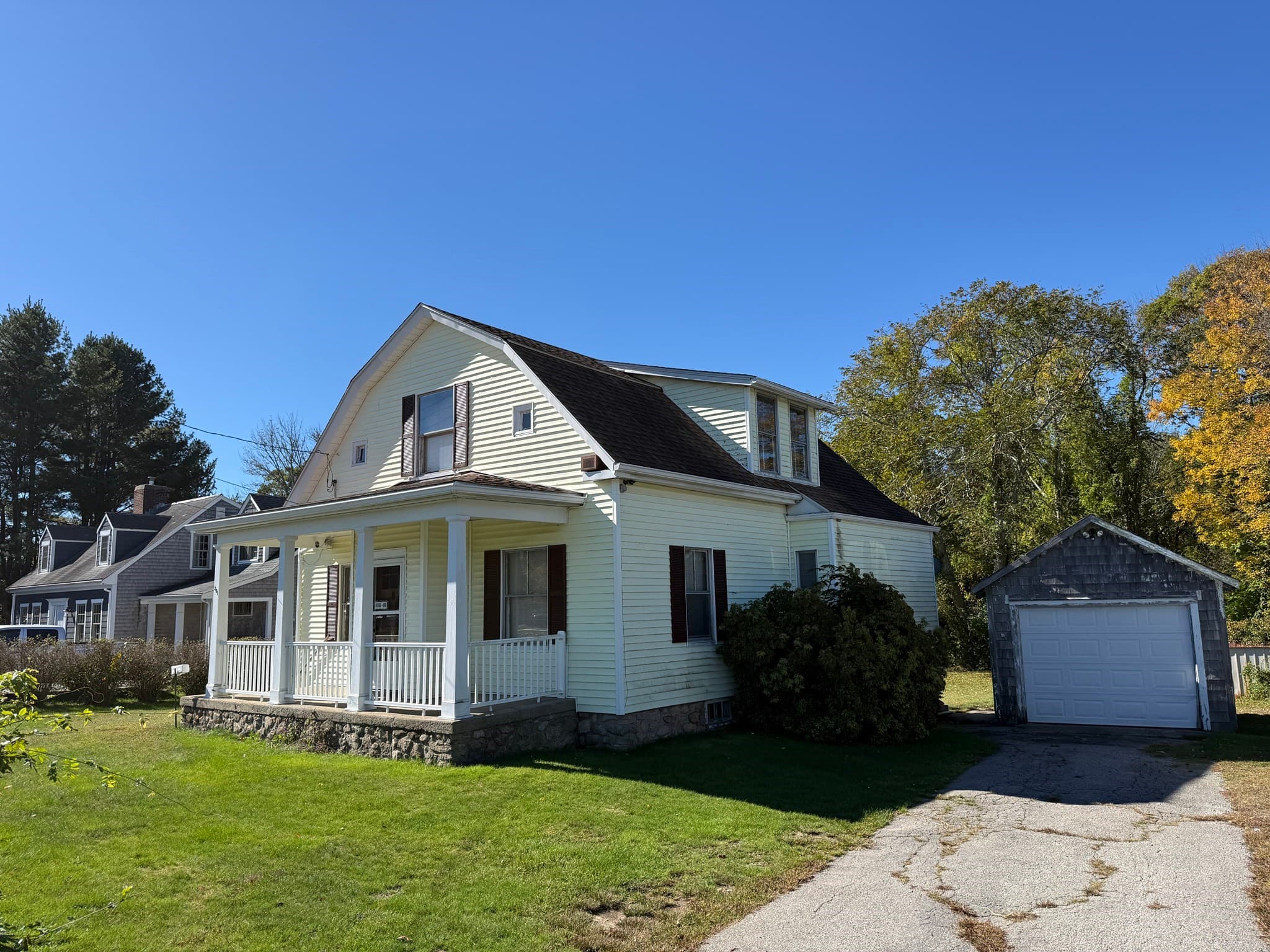 381 Slocum Rd, Dartmouth MA 02747