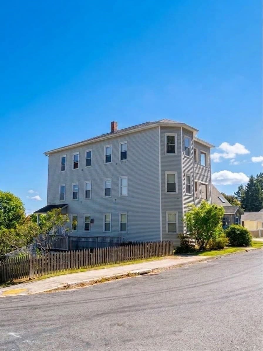 3 Family - 3 Units Up/Down at 15 Carlstad St, Worcester MA 01607, Worcester, photo 2 of 29