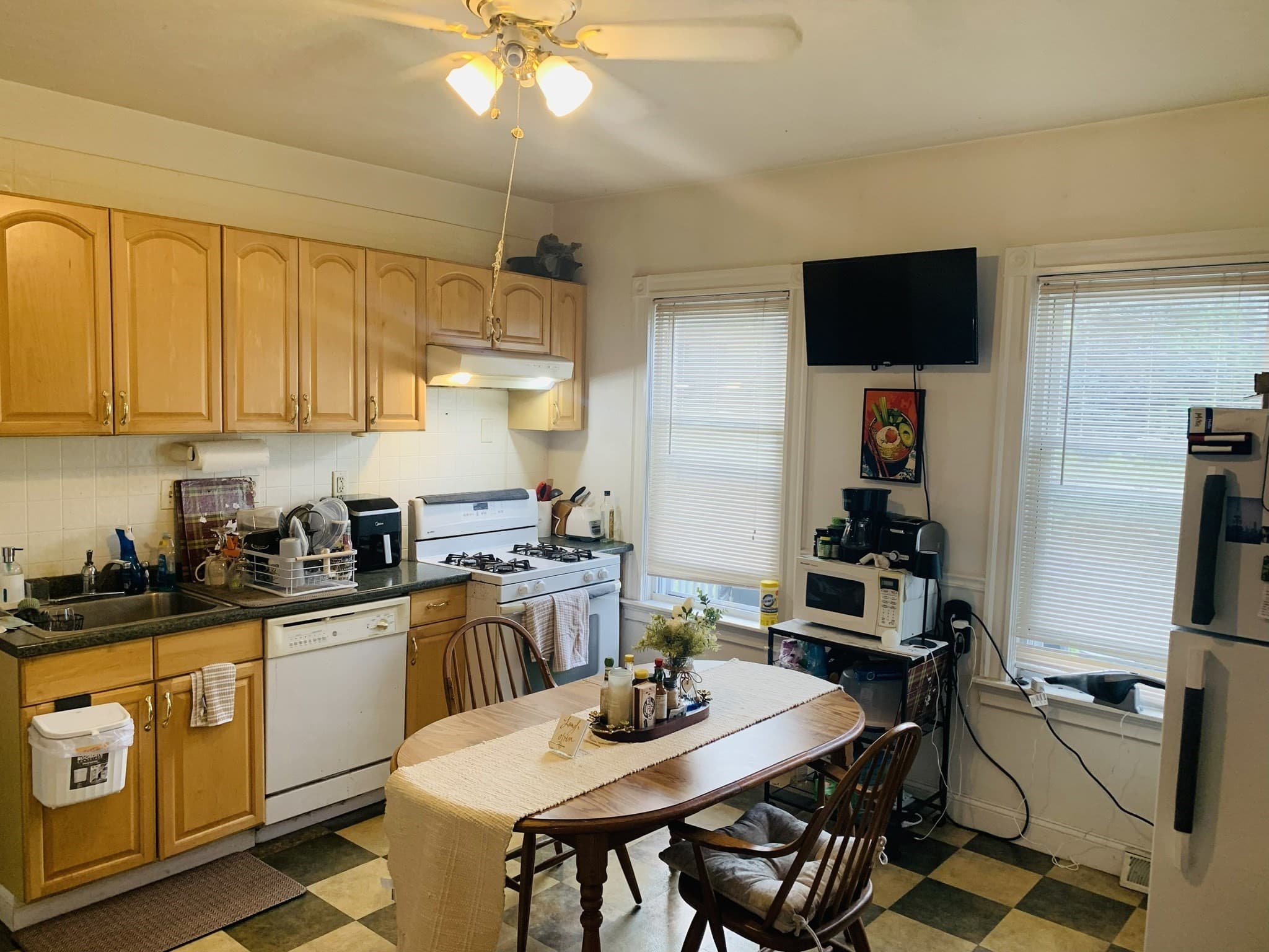 3 Family - 3 Units Up/Down at 15 Carlstad St, Worcester MA 01607, Worcester, photo 12 of 29