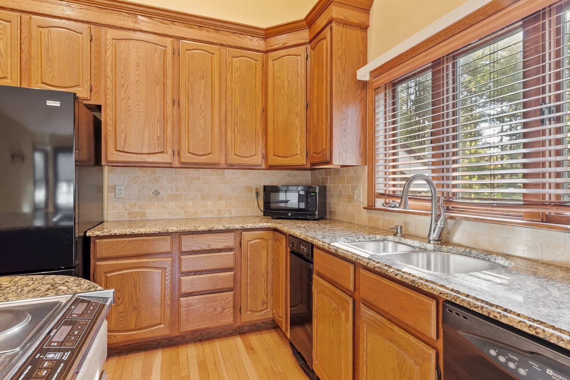 Condominium at 1102C Ridgefield Cir # 1102C, Clinton MA 01510, Clinton, photo 12 of 39