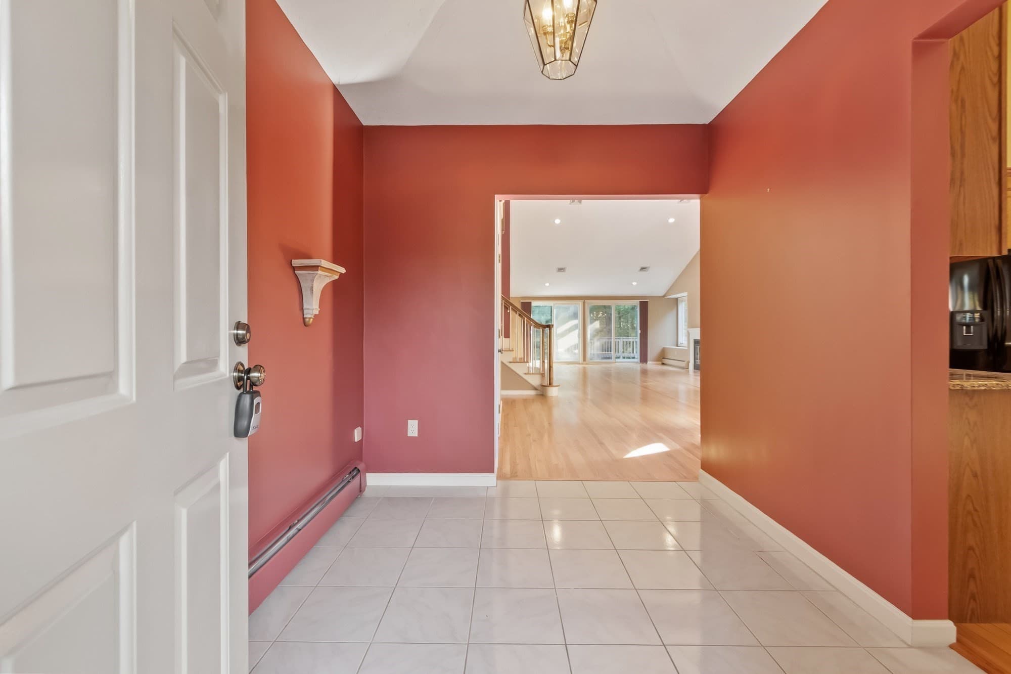 Condominium at 1102C Ridgefield Cir # 1102C, Clinton MA 01510, Clinton, photo 3 of 39