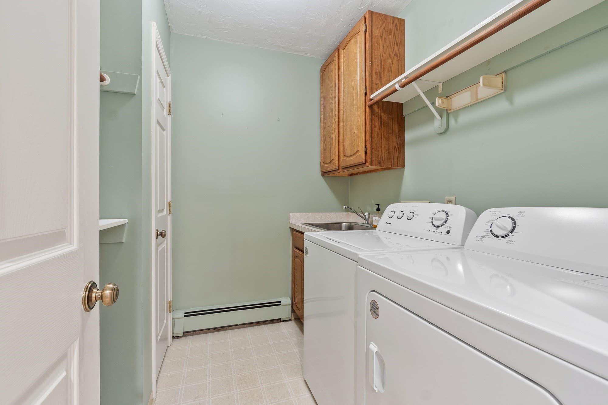 Condominium at 1102C Ridgefield Cir # 1102C, Clinton MA 01510, Clinton, photo 18 of 39