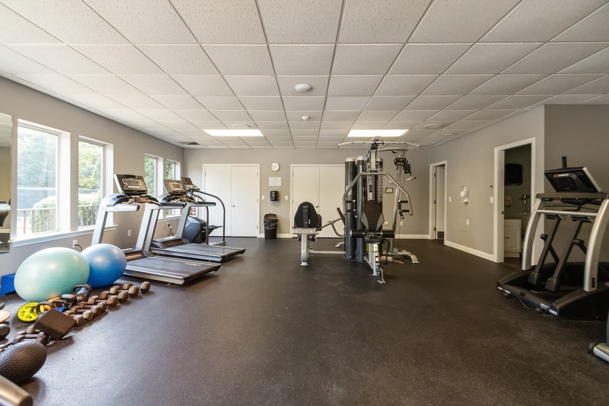 Condominium at 1102C Ridgefield Cir # 1102C, Clinton MA 01510, Clinton, photo 37 of 39