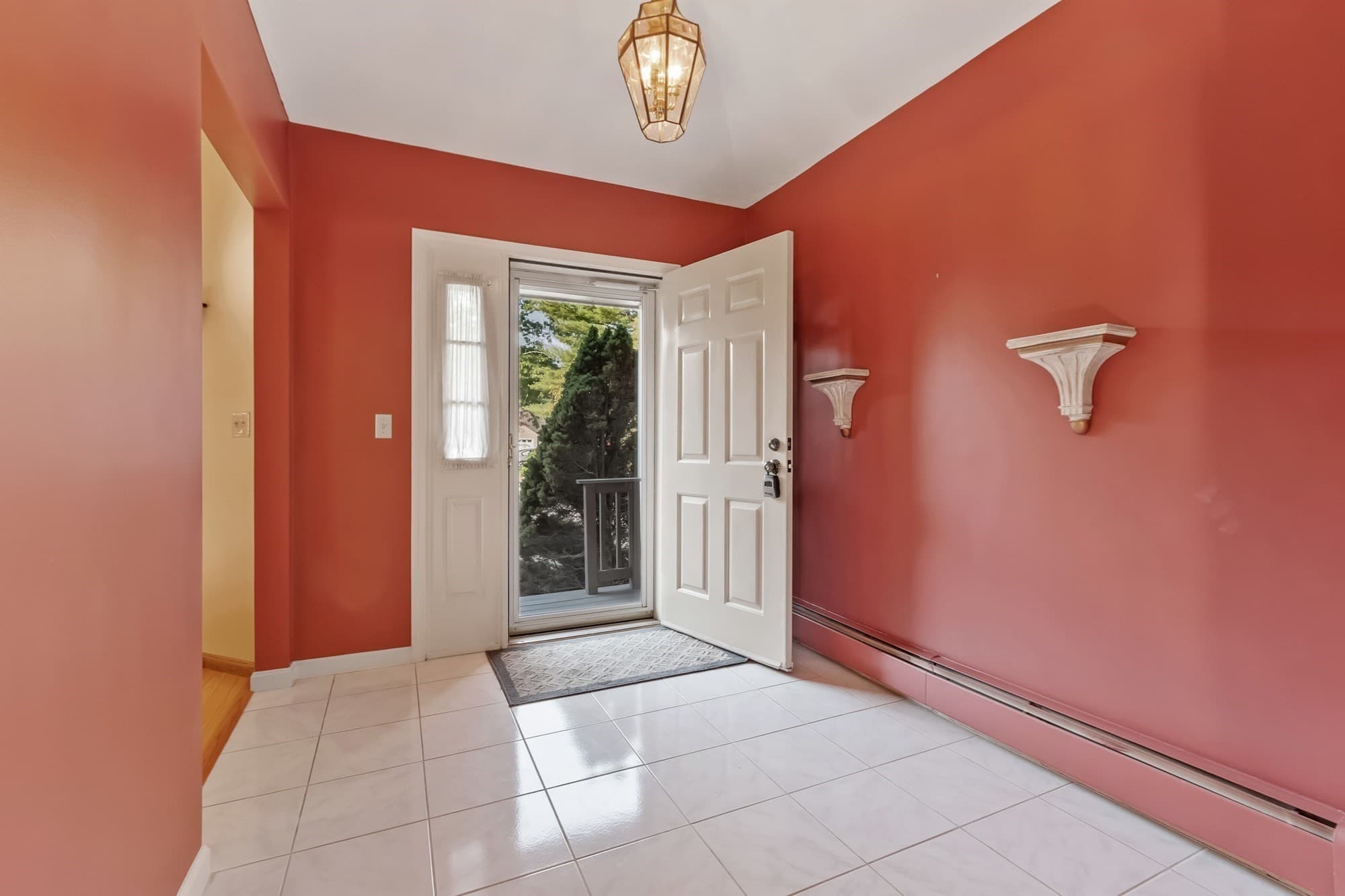 Condominium at 1102C Ridgefield Cir # 1102C, Clinton MA 01510, Clinton, photo 4 of 39