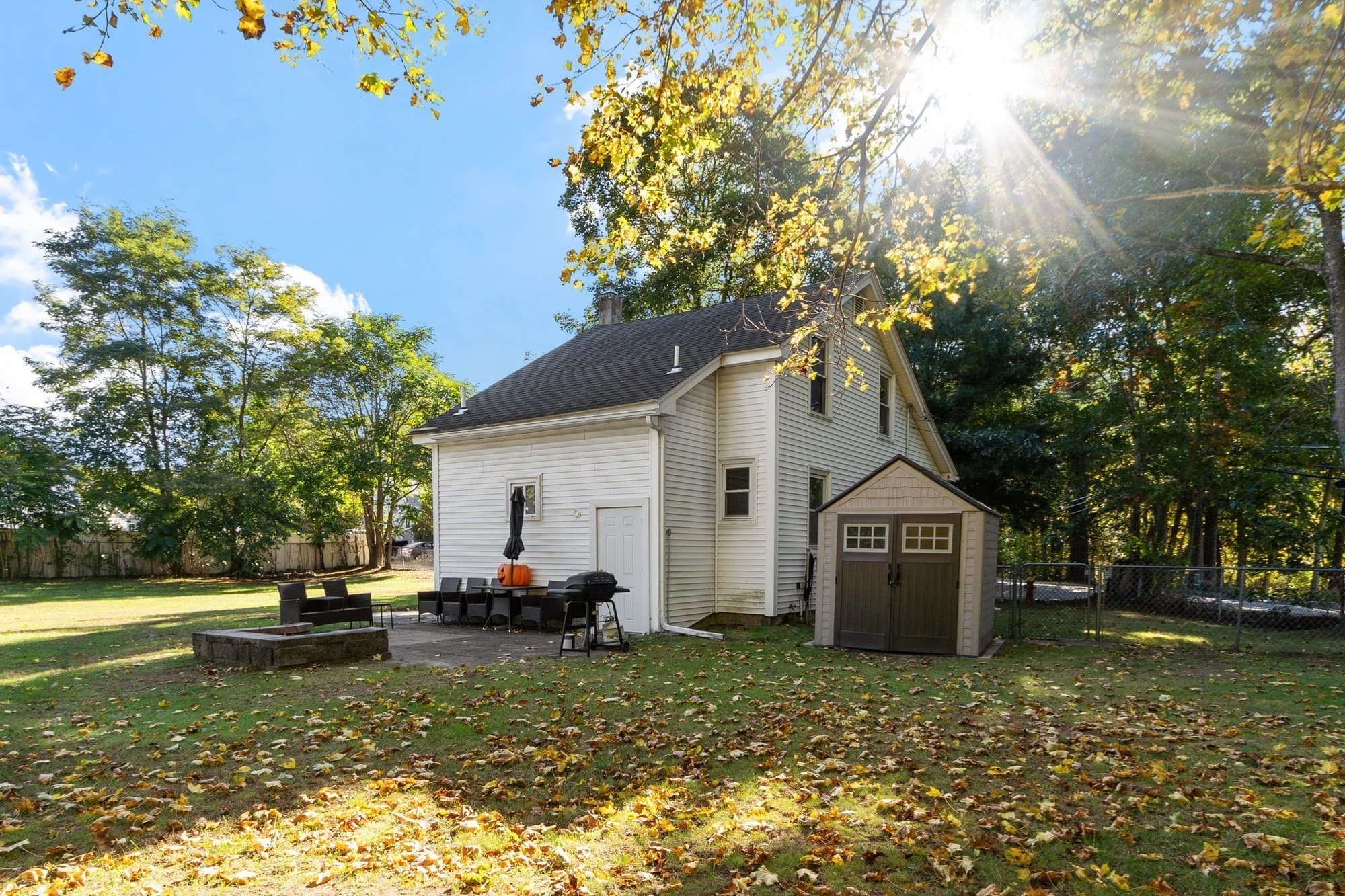 Single Family Residence at 21 Roosevelt Rd, Tewksbury MA 01876, Tewksbury, photo 2 of 30