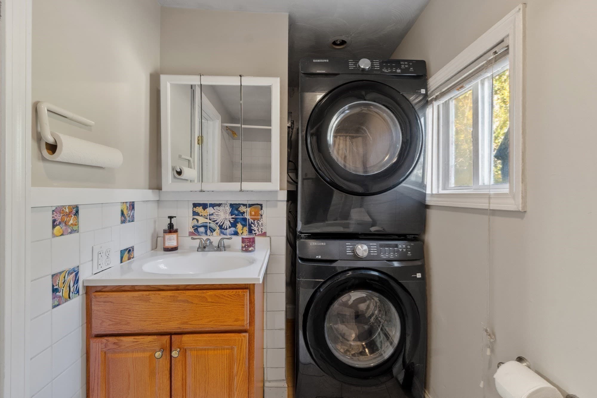 Single Family Residence at 21 Roosevelt Rd, Tewksbury MA 01876, Tewksbury, photo 14 of 30