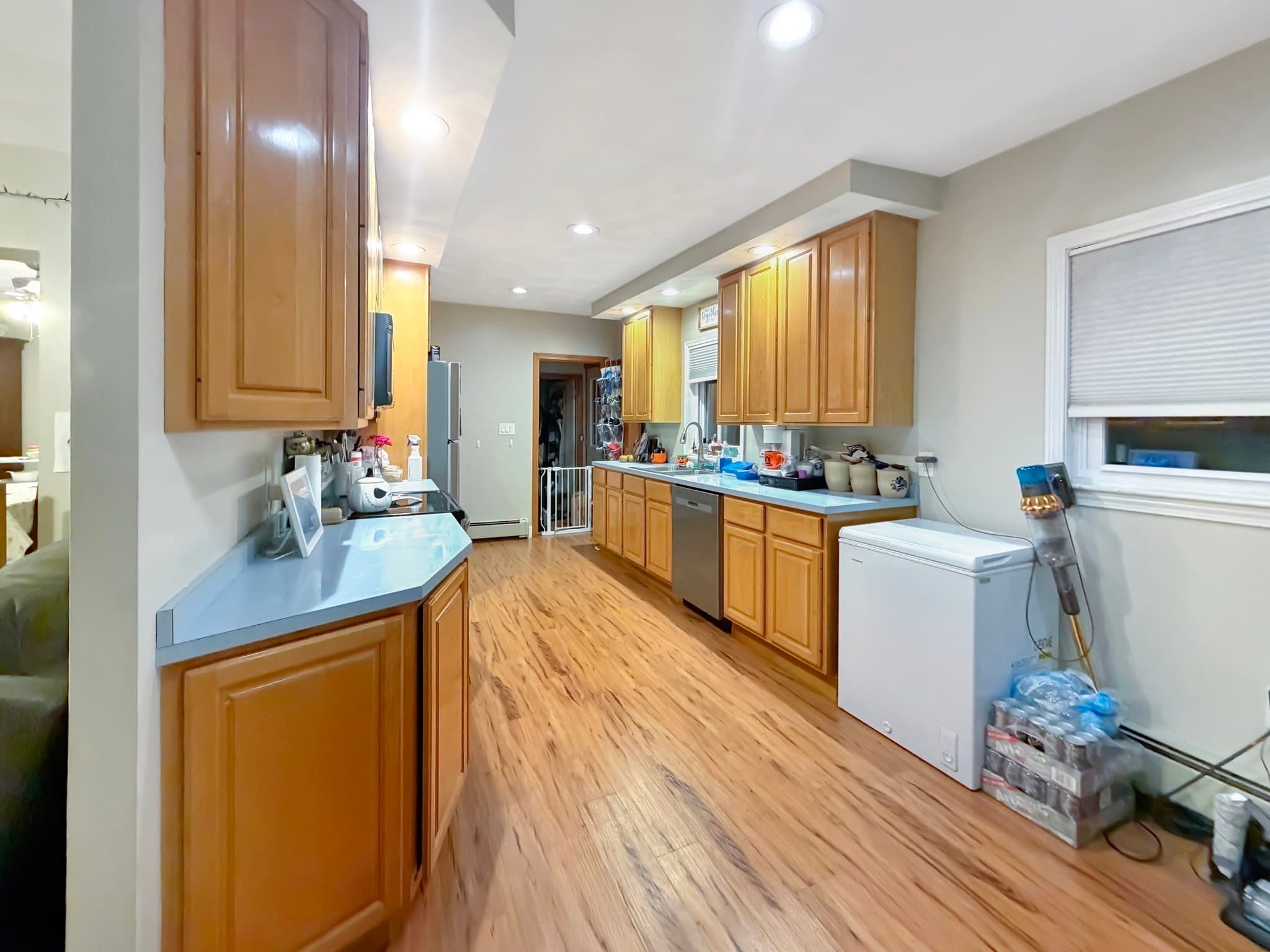 Single Family Residence at 40 Vestal St, Fall River MA 02720, Fall River, photo 5 of 21