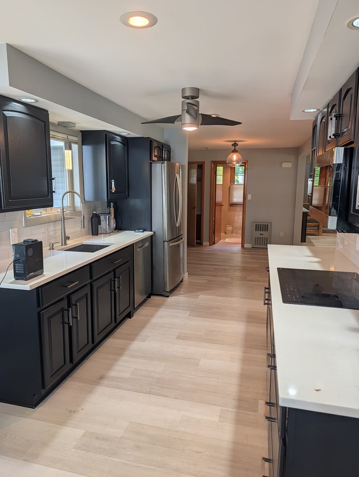 Single Family Residence at 192 Ambrose St, Springfield MA 01109, photo 6 of 15