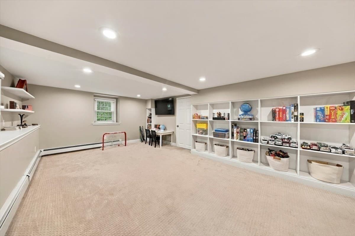 Single Family Residence at 9 Flintlock Circle, Hingham MA 02043, Hingham, photo 30 of 39