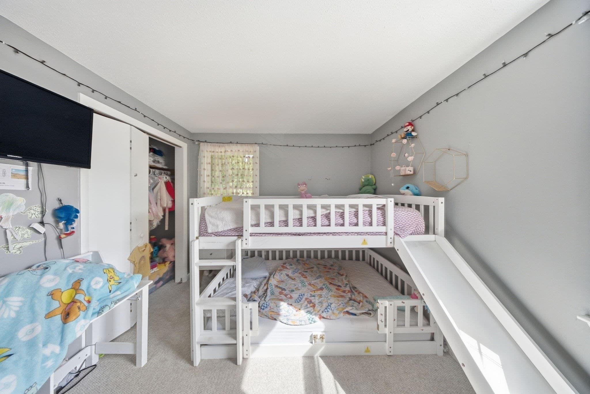 Duplex at 19-21 Moore Ave, Franklin MA 02038, Franklin, photo 27 of 33