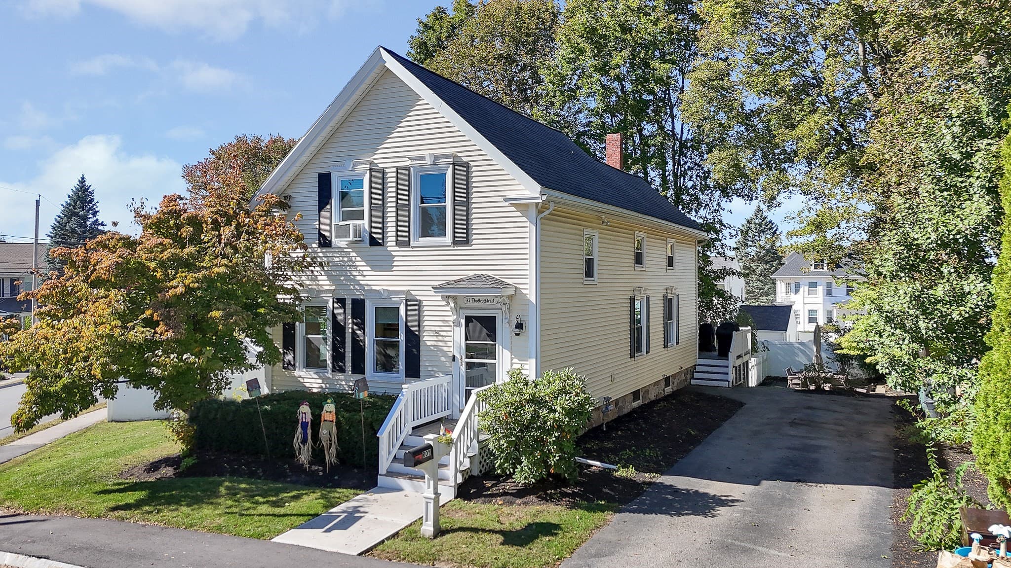 37 Dudley St, North Andover MA 01845