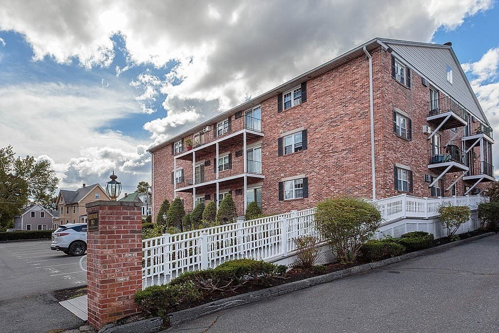 Condominium at 305 Pine St # 6, Lowell MA 01851, Lowell, photo 17 of 19