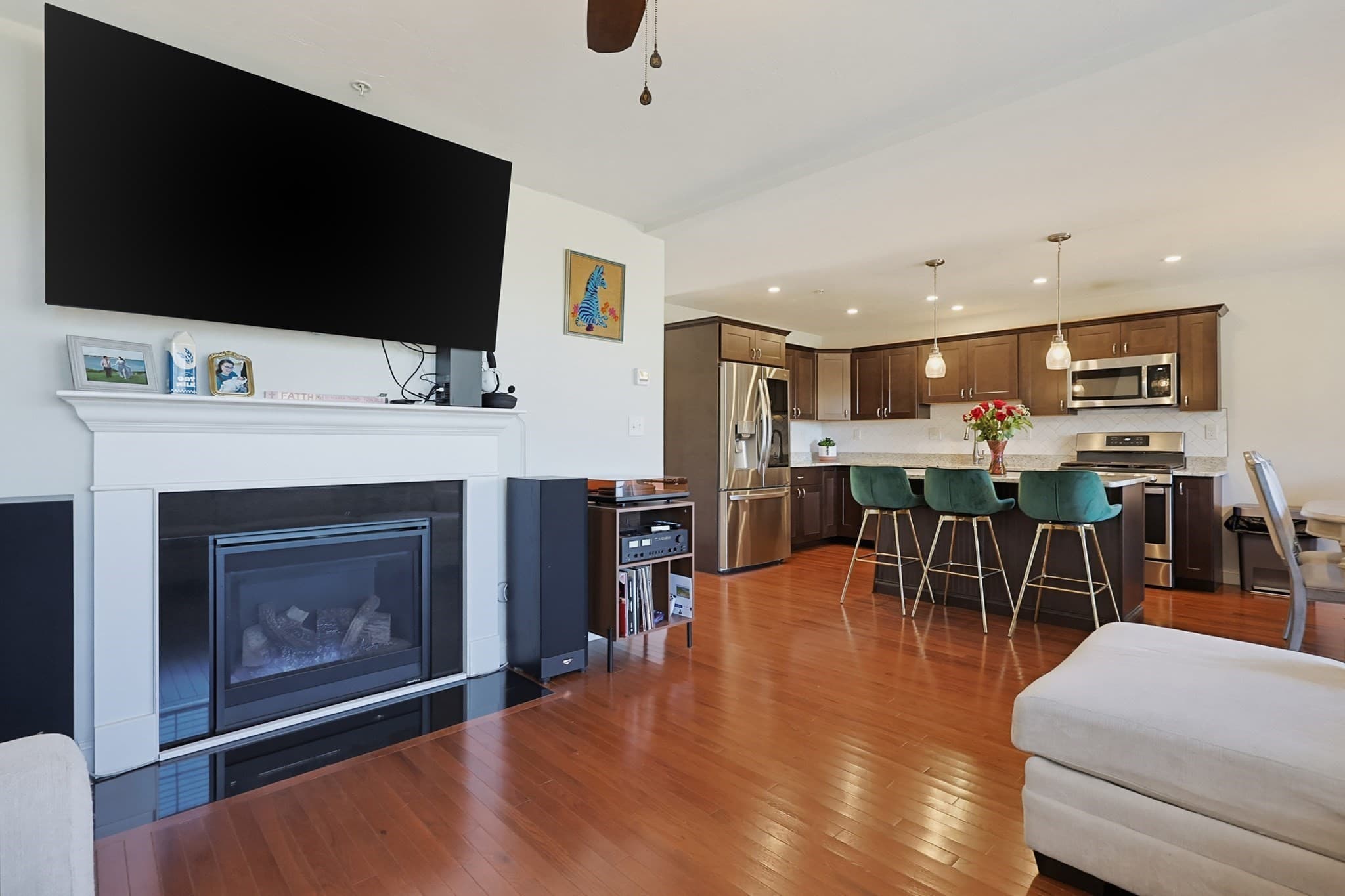 Condominium at 1216 Hazelwood Way # 0, Clinton MA 01510, Clinton, photo 6 of 25