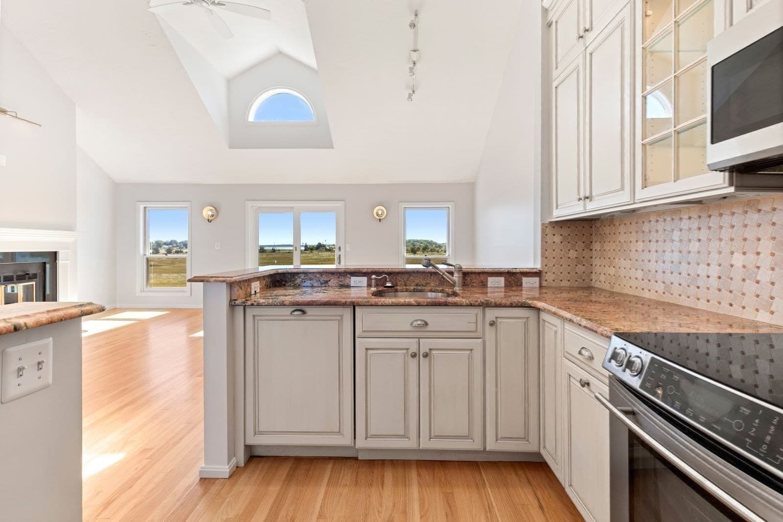 Condominium at 3 Cutter Lane # 3, Quincy MA 02171, Quincy, photo 15 of 39