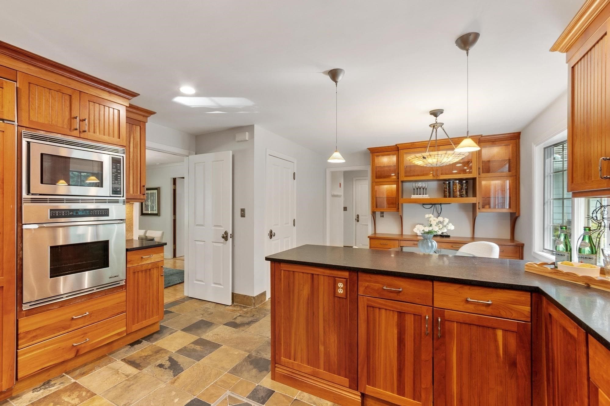 Single Family Residence at 39 Rollingwood Ln, Concord MA 01742, Concord, photo 10 of 34