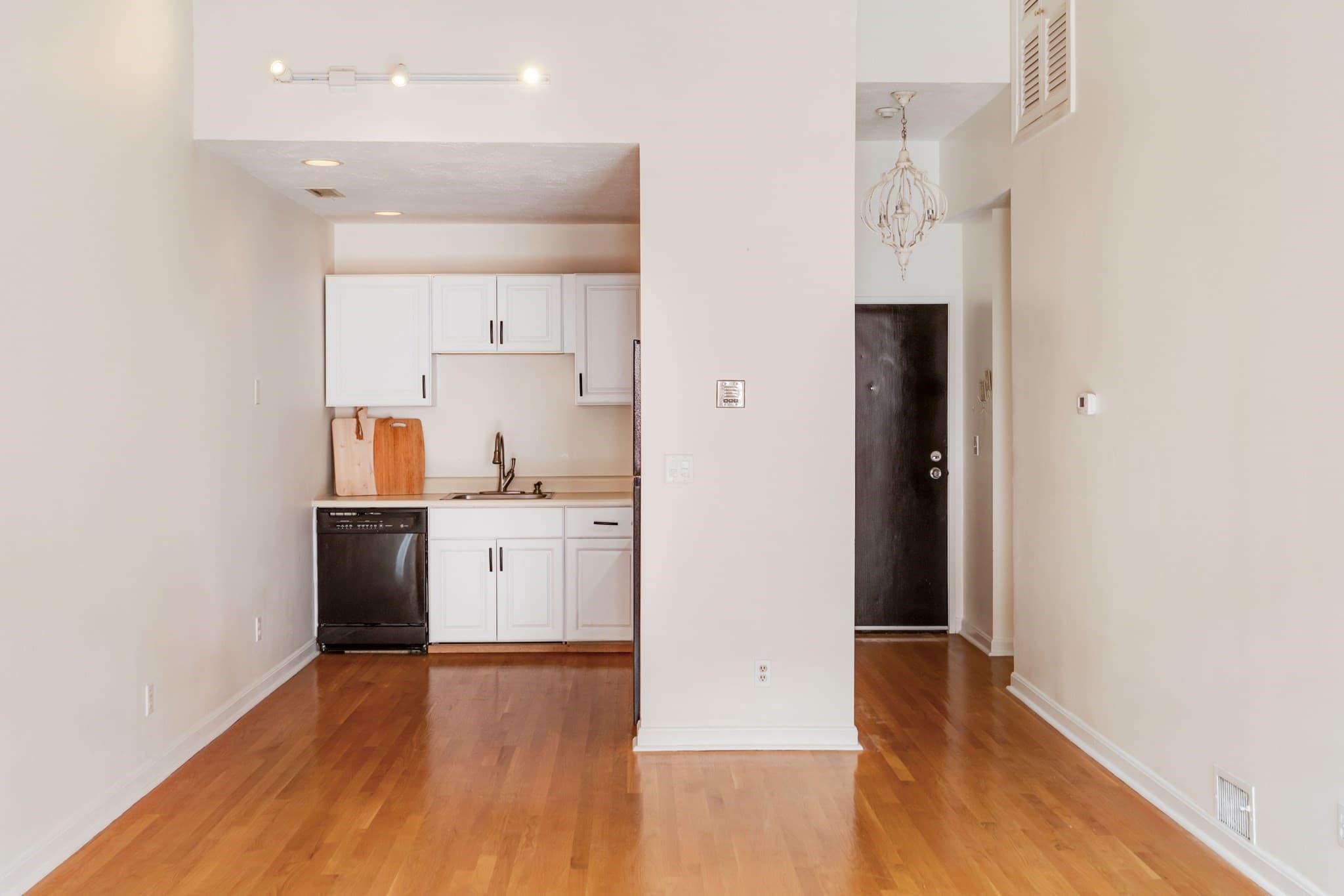Condominium at 71 Princeton St # 114, Chelmsford MA 01863, Chelmsford, photo 4 of 23