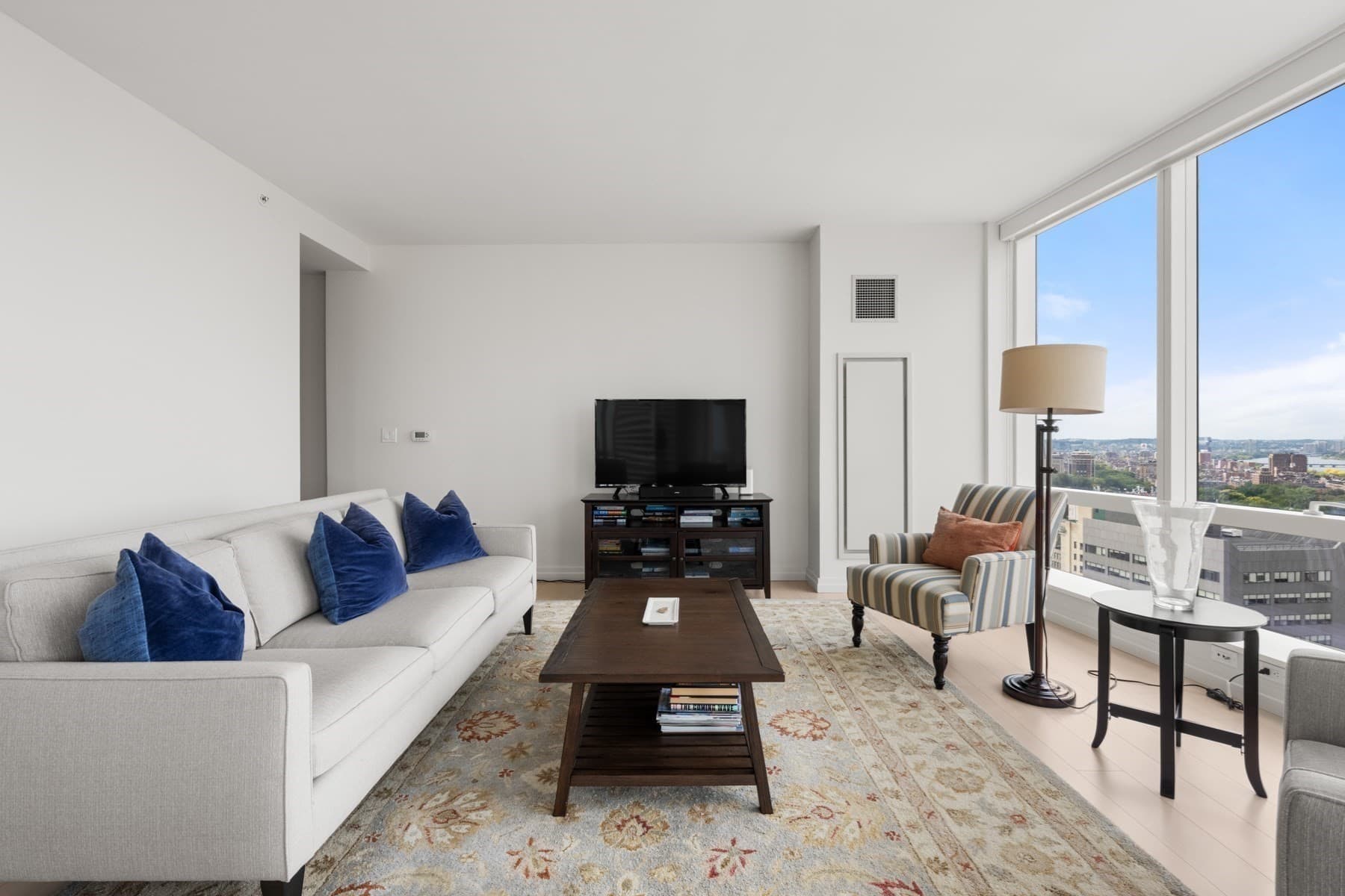 Condominium at 1 Franklin St # 2404, Boston MA 02110, Boston, photo 12 of 37