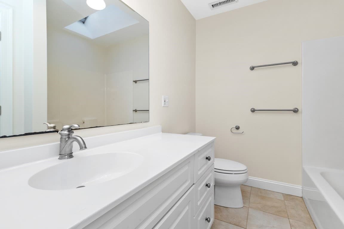 Condominium at 25 Hastings Ave # 3, Waltham MA 02453, Waltham, photo 22 of 32