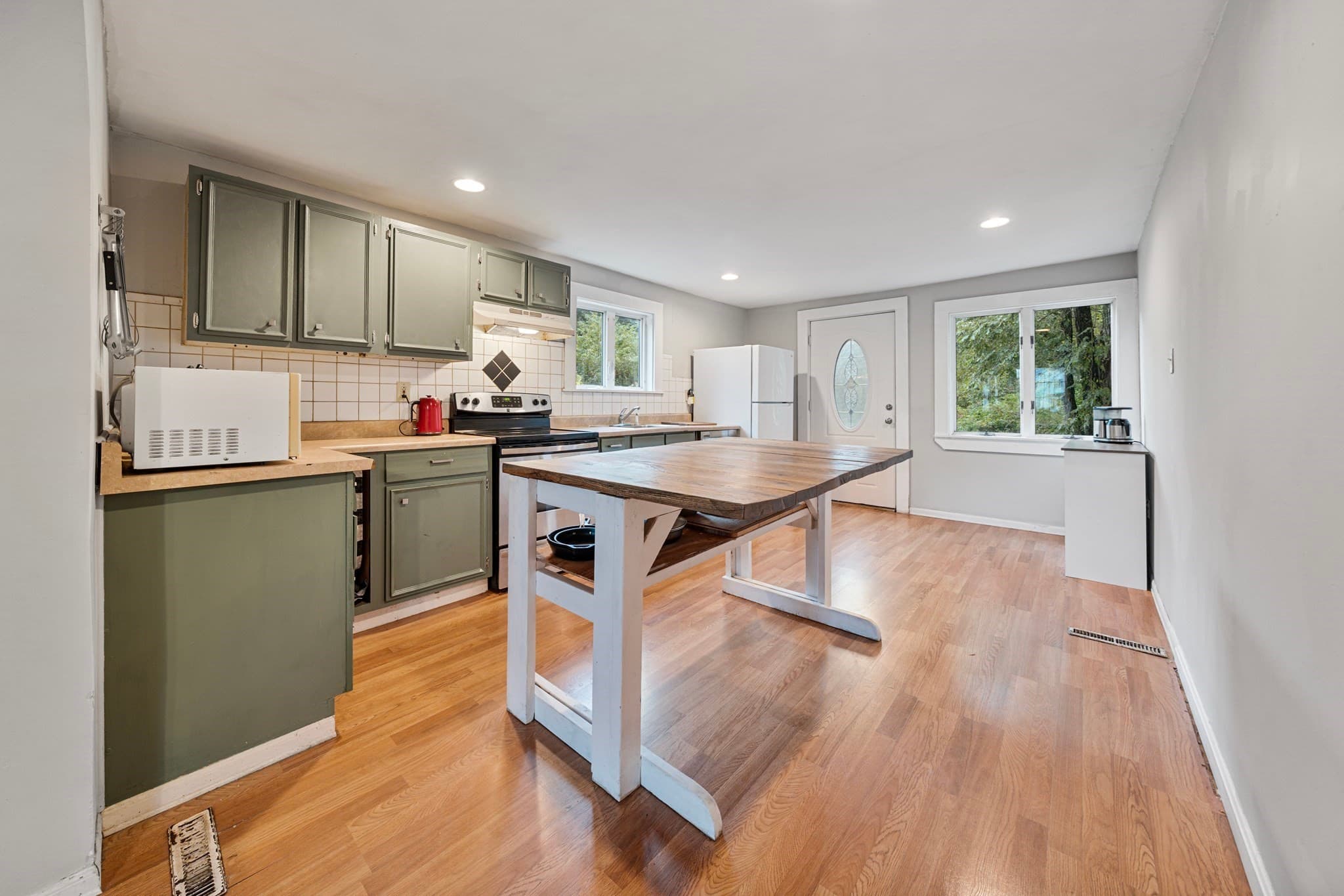 Single Family Residence at 41 Lakeview St, Carver MA 02330, Carver, photo 13 of 42