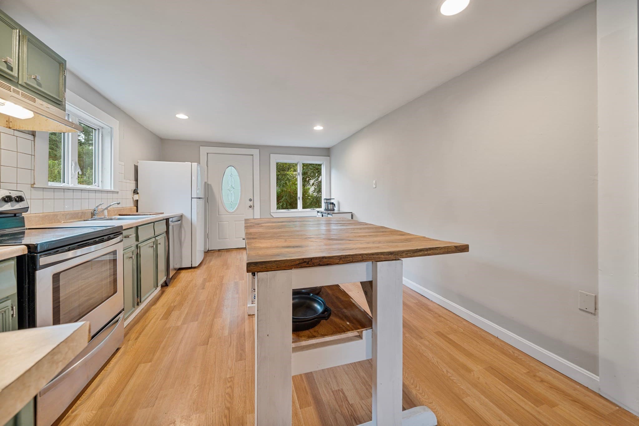 Single Family Residence at 41 Lakeview St, Carver MA 02330, Carver, photo 16 of 42