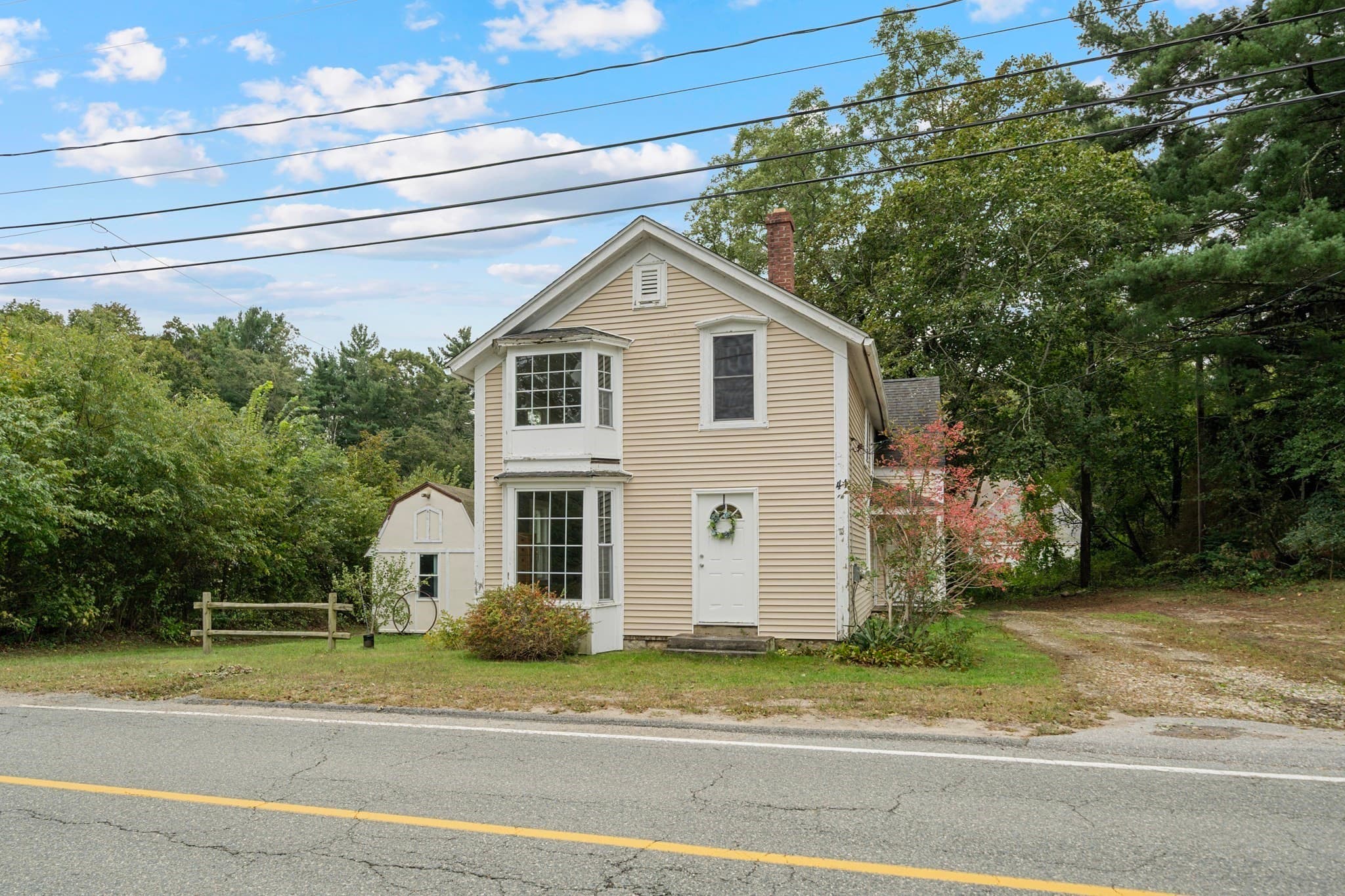41 Lakeview St, Carver MA 02330