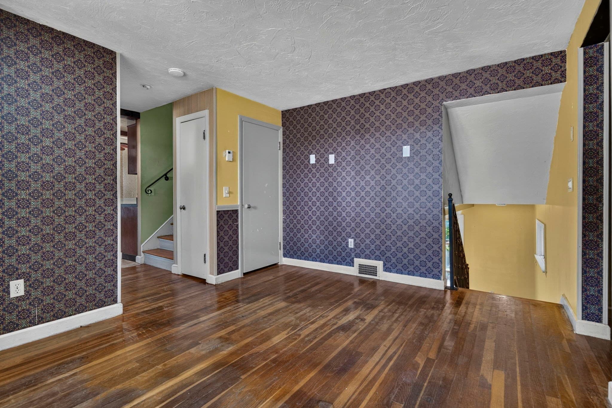 Single Family Residence at 31 Westmorland Dr, Worcester MA 01602, Worcester, photo 12 of 26