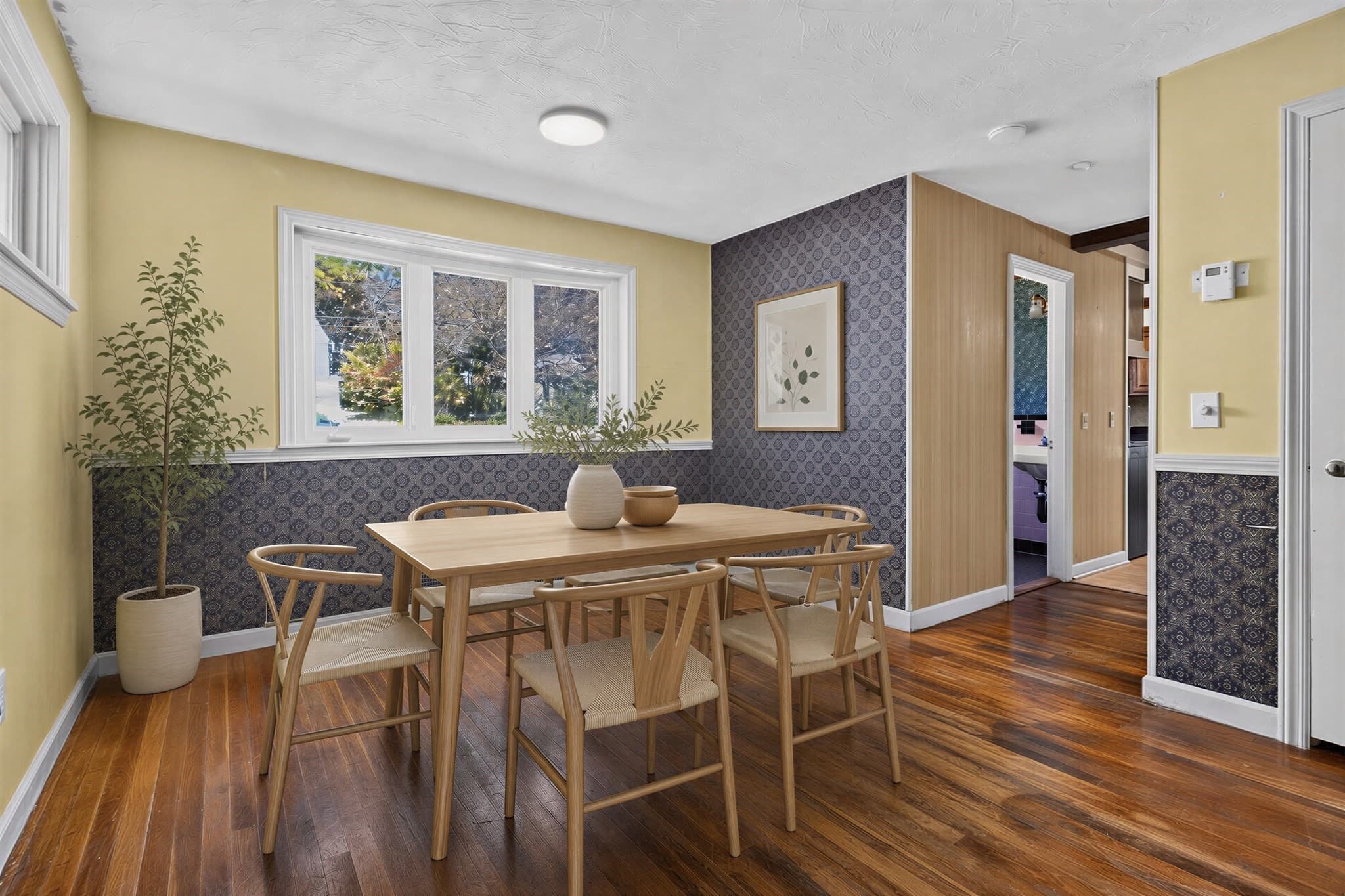 Single Family Residence at 31 Westmorland Dr, Worcester MA 01602, Worcester, photo 11 of 26