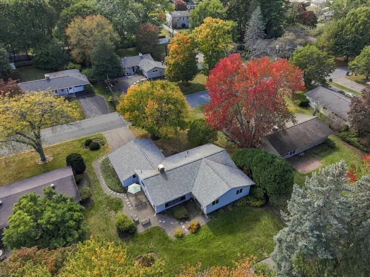 Single Family Residence at 27 Ridgefield Dr, Framingham MA 01701, Framingham, photo 25 of 29