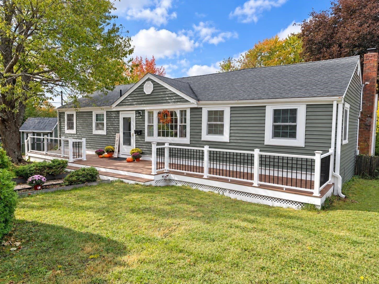 Single Family Residence at 87 Ledgebrook Rd, Weymouth MA 02190, Weymouth, photo 2 of 27
