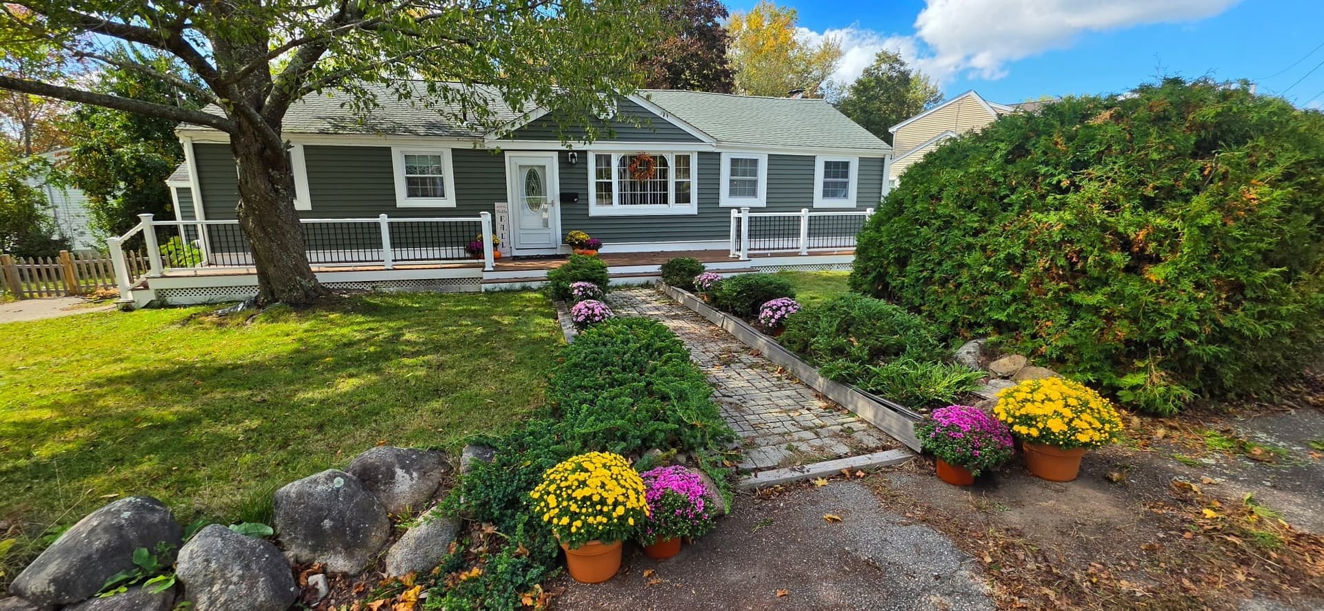 87 Ledgebrook Rd, Weymouth MA 02190