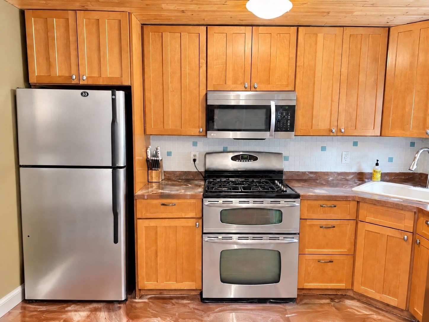 Single Family Residence at 87 Ledgebrook Rd, Weymouth MA 02190, Weymouth, photo 8 of 27