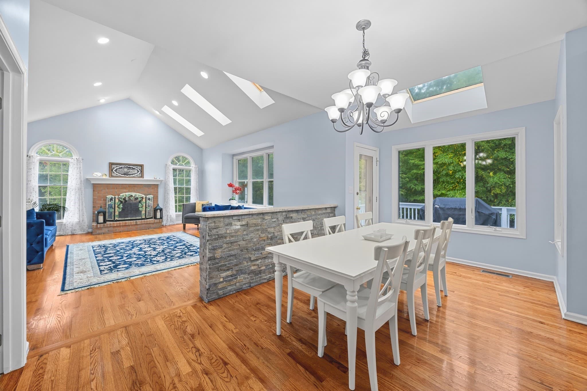 Single Family Residence at 22 Faulkner Rd, Shrewsbury MA 01545, Shrewsbury, photo 11 of 41