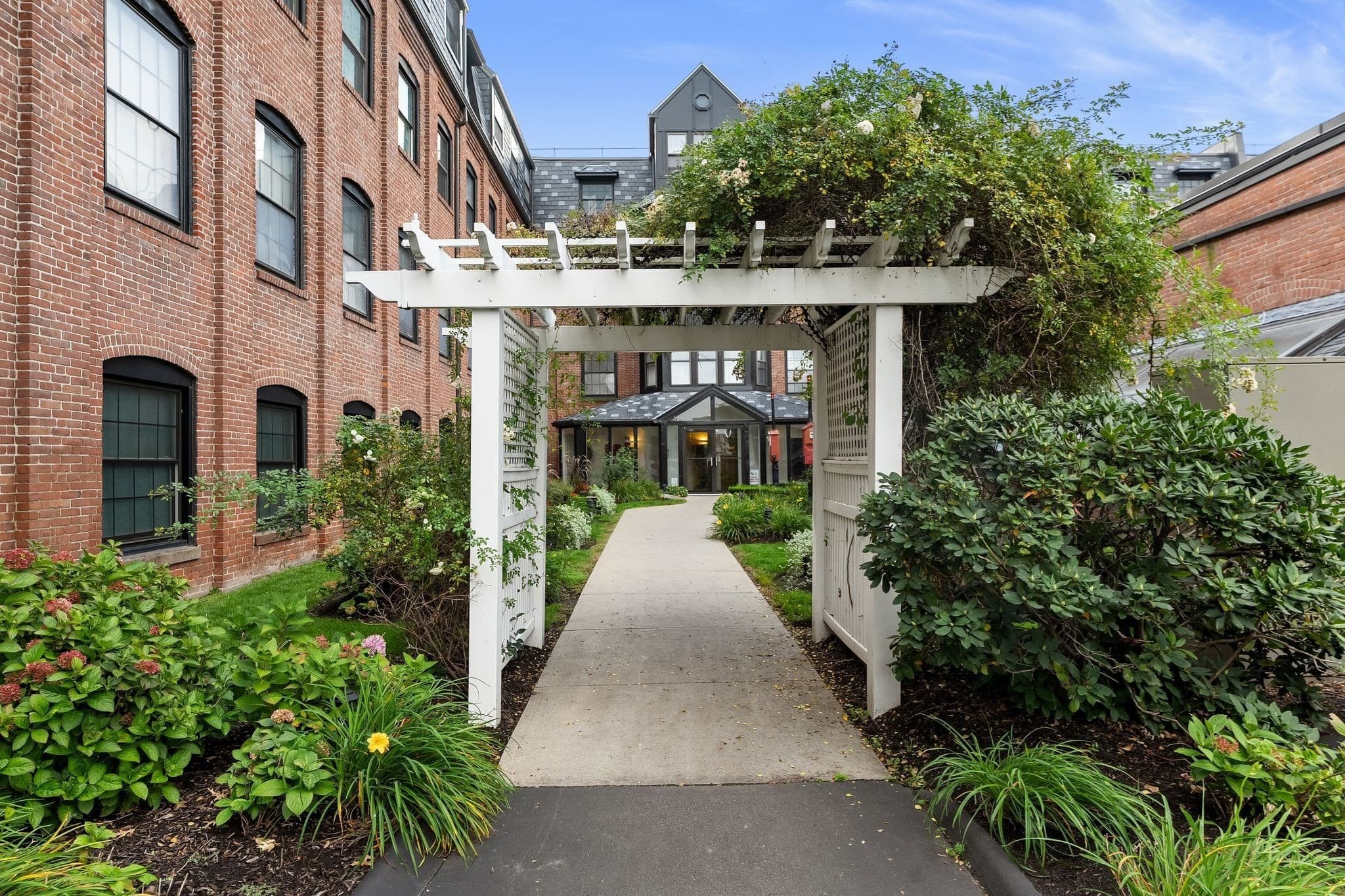 Condominium at 21 Linden Street # 301, Quincy MA 02170, Quincy, photo 3 of 32