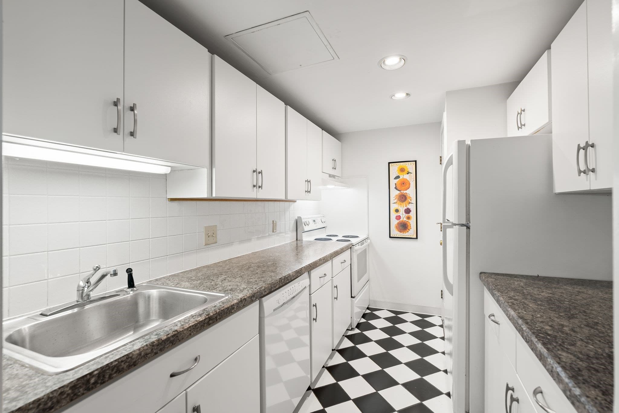 Condominium at 21 Linden Street # 301, Quincy MA 02170, Quincy, photo 15 of 32
