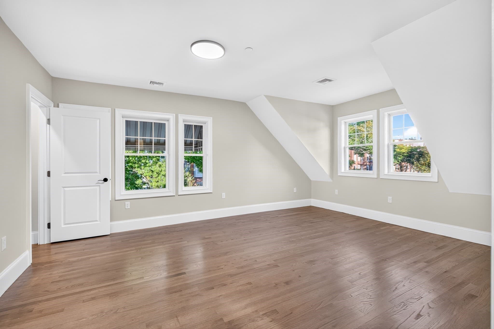 Condominium at 152 Washington St # 3, Boston MA 02135, Boston, photo 16 of 17
