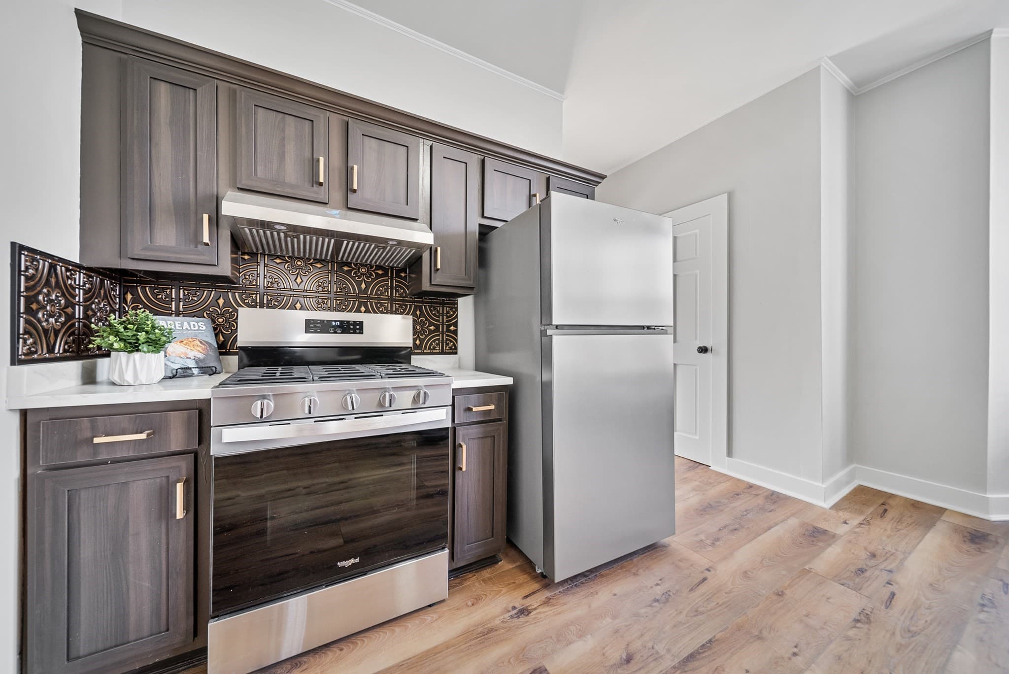 Condominium at 68 Pleasant St # 2, Newburyport MA 01950, Newburyport, photo 2 of 33