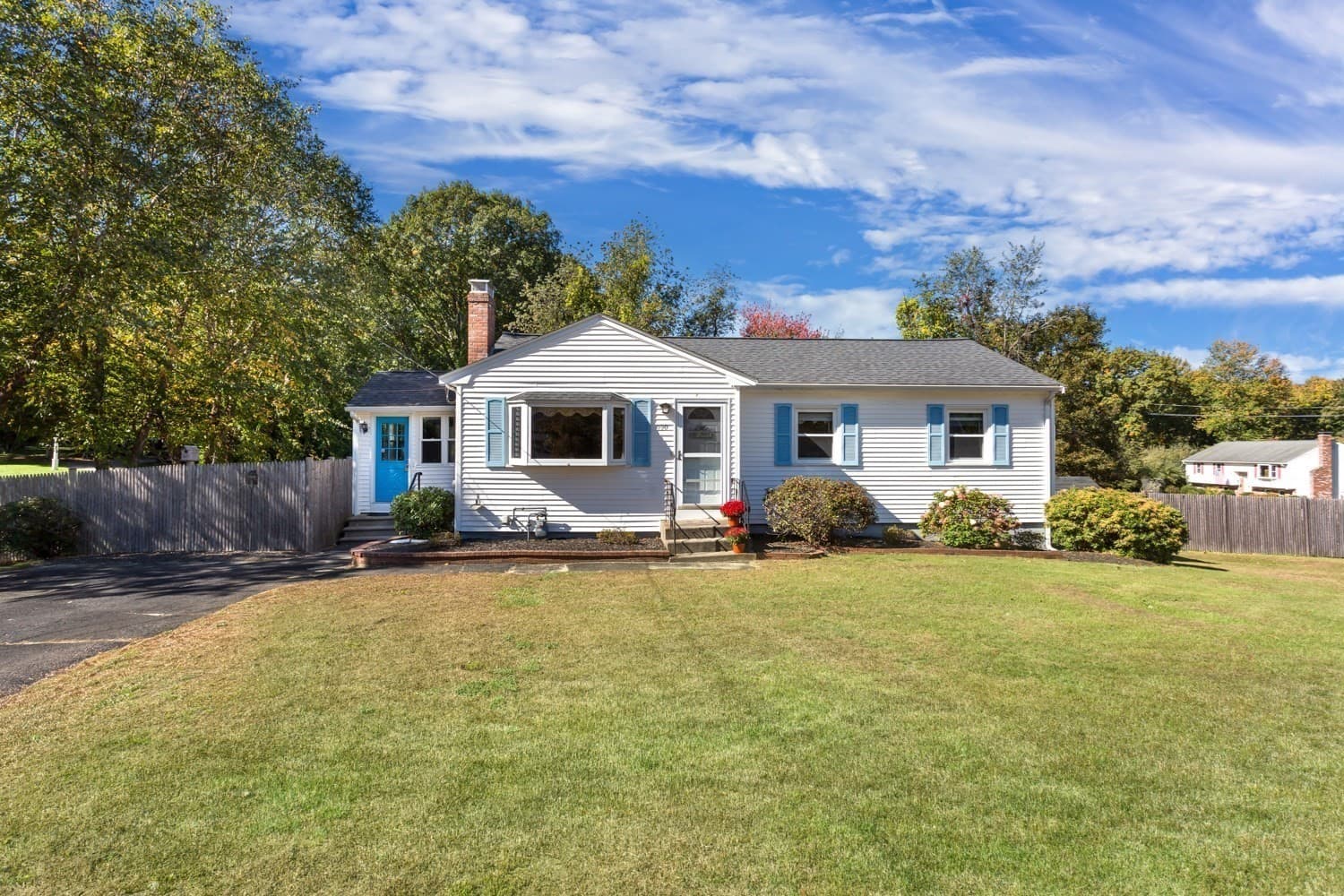 Single Family Residence at 590 Pond St, Franklin MA 02038, Franklin, photo 2 of 42