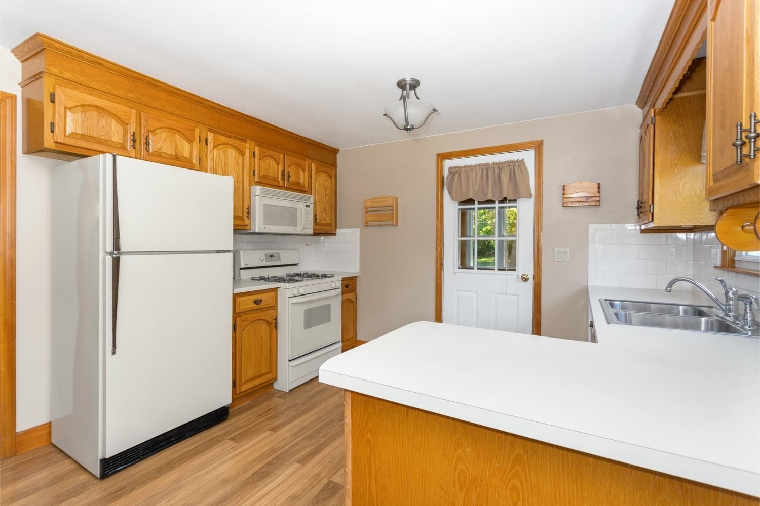 Single Family Residence at 590 Pond St, Franklin MA 02038, Franklin, photo 16 of 42