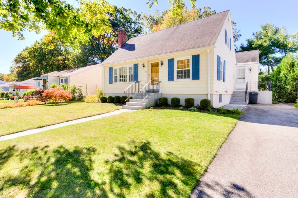Single Family Residence at 24 Knowles, Worcester MA 01602, Worcester, photo 3 of 42