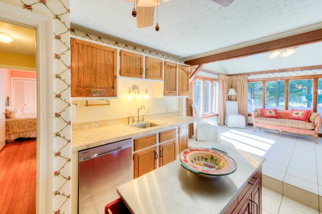Single Family Residence at 24 Knowles, Worcester MA 01602, Worcester, photo 15 of 42