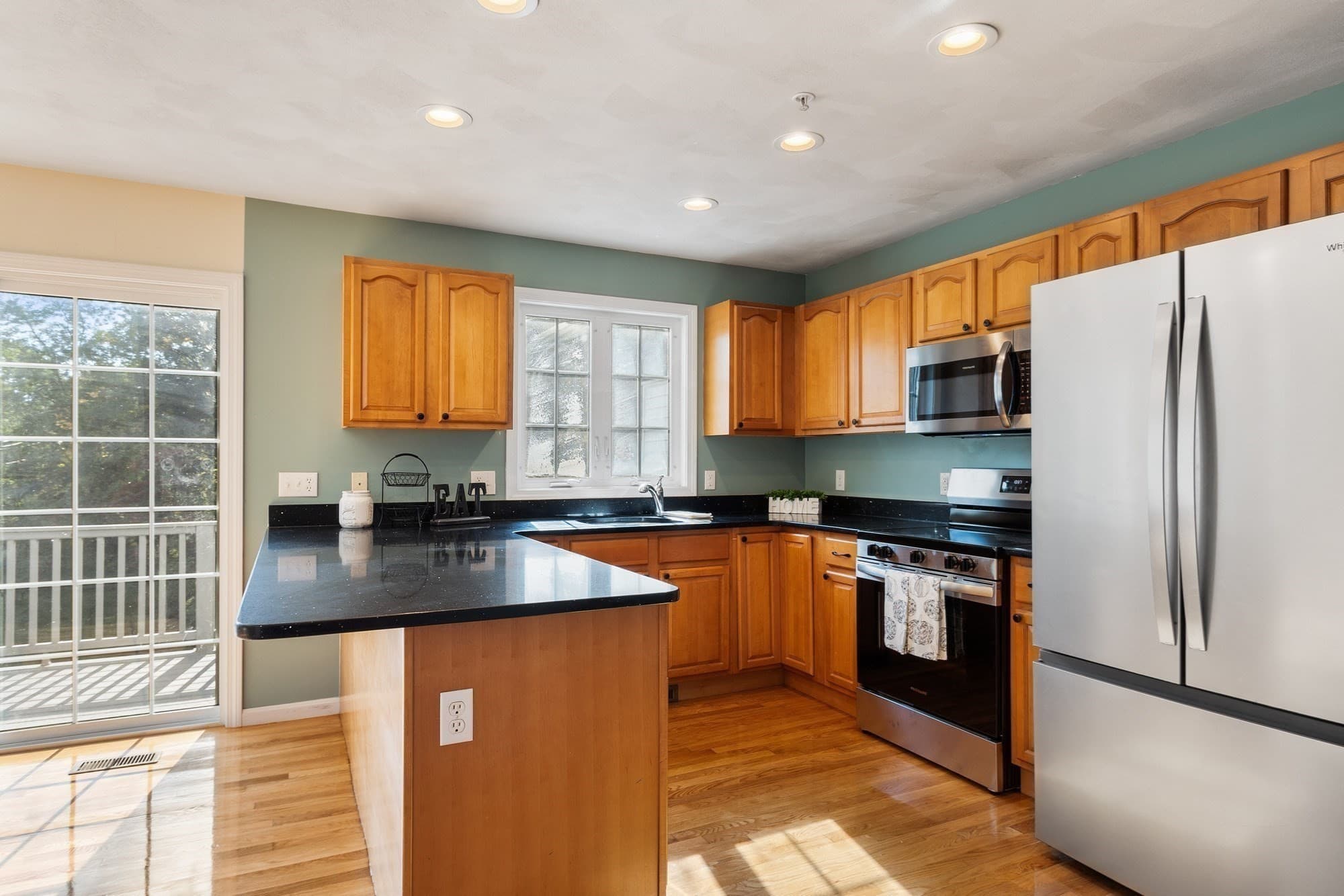 Condominium at 10 Patriots Way # A, Sterling MA 01564, Sterling, photo 7 of 33