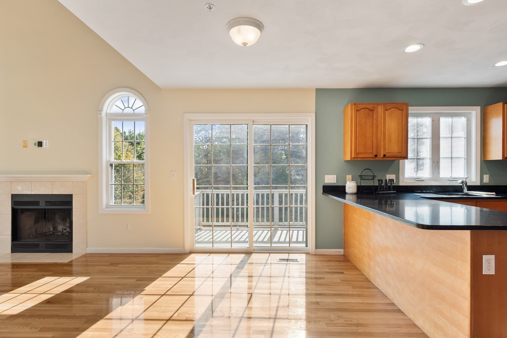 Condominium at 10 Patriots Way # A, Sterling MA 01564, Sterling, photo 10 of 33