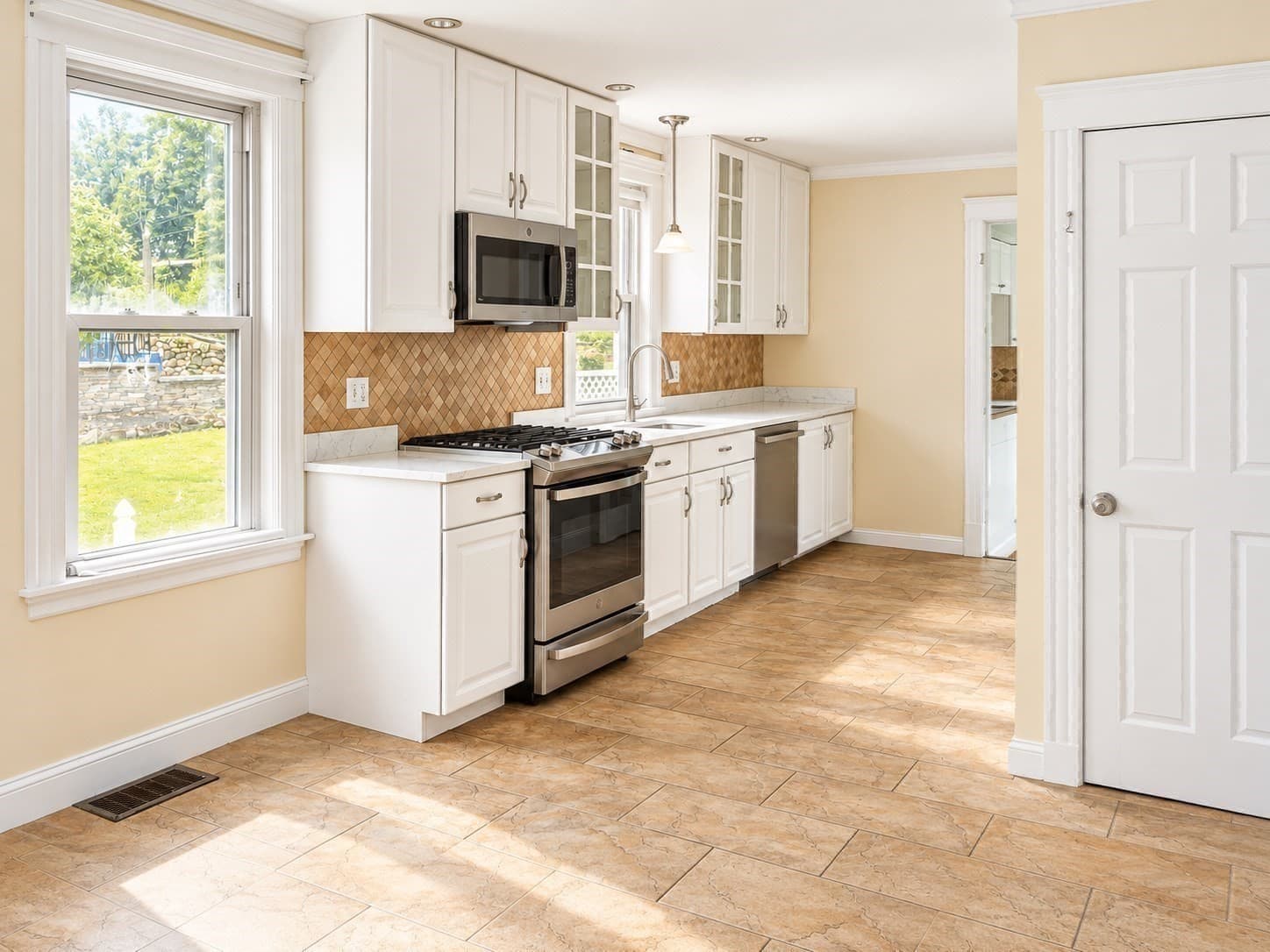 Condominium at 65 Chestnut St # 1, Wakefield MA 01880, Wakefield, photo 17 of 38