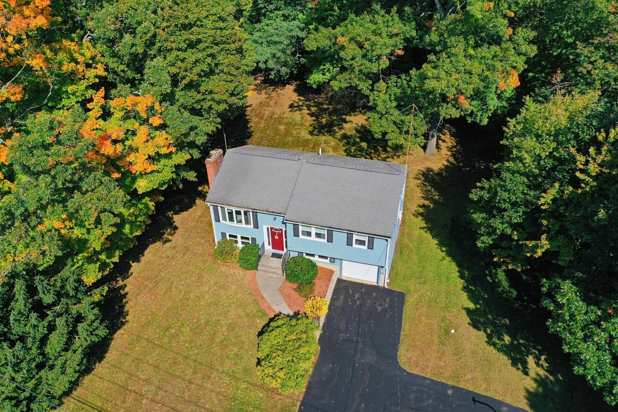 Single Family Residence at 225 Oak, Franklin MA 02038, Franklin, photo 2 of 36