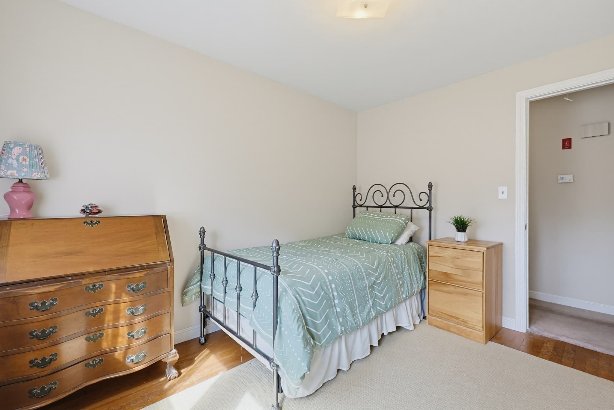 Single Family Residence at 225 Oak, Franklin MA 02038, Franklin, photo 18 of 36